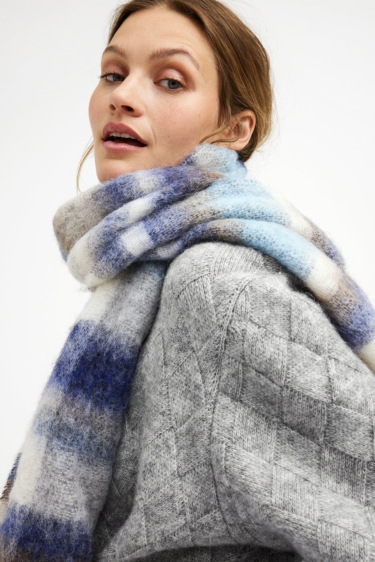 Fluffy wool scarf