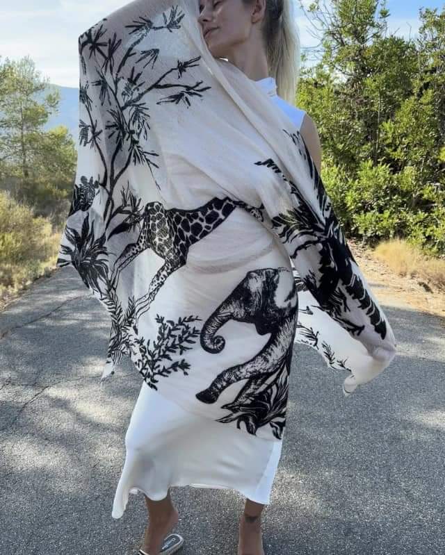 Safari Scarf Lunar