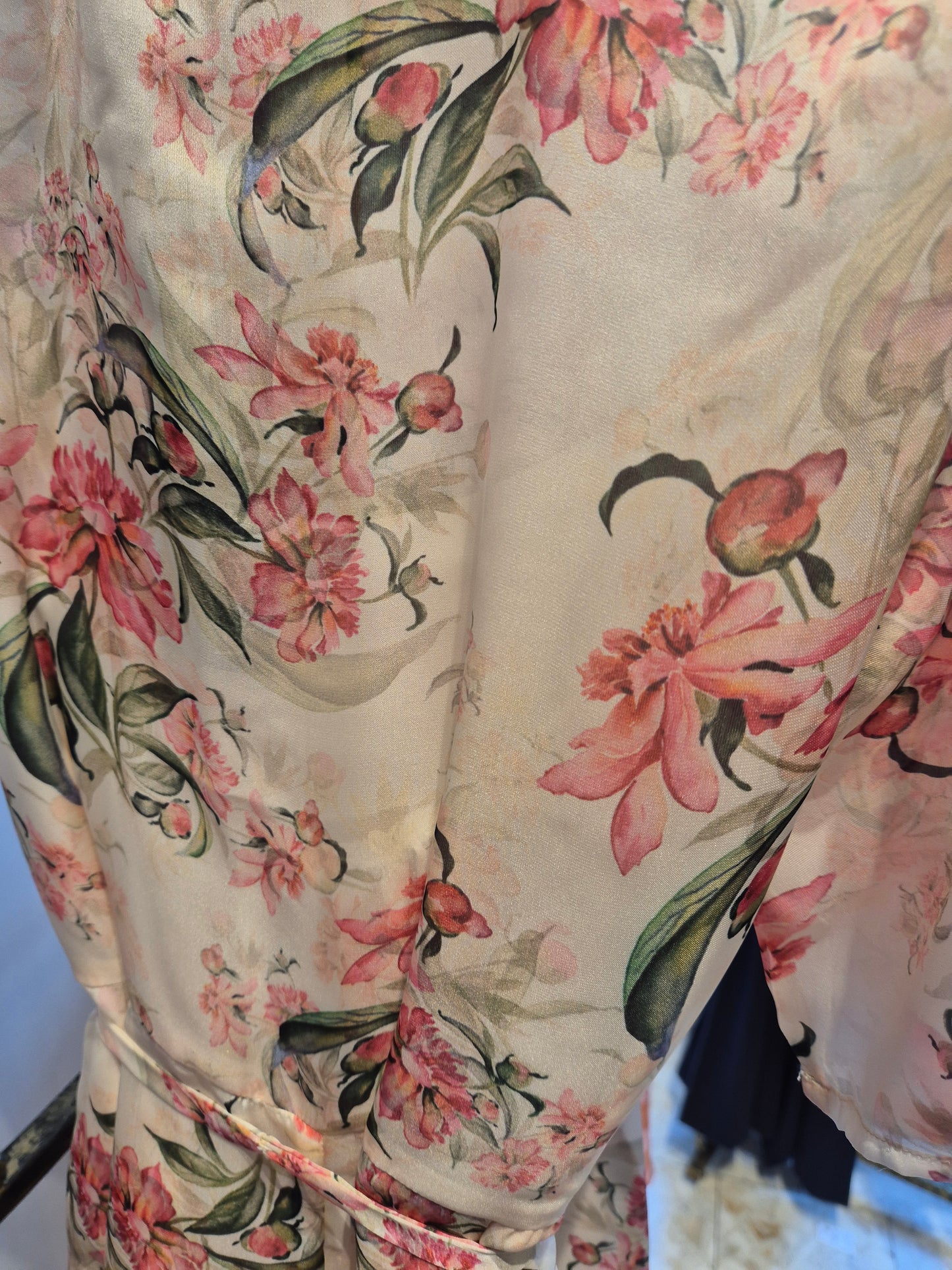 Ines blommig klänning