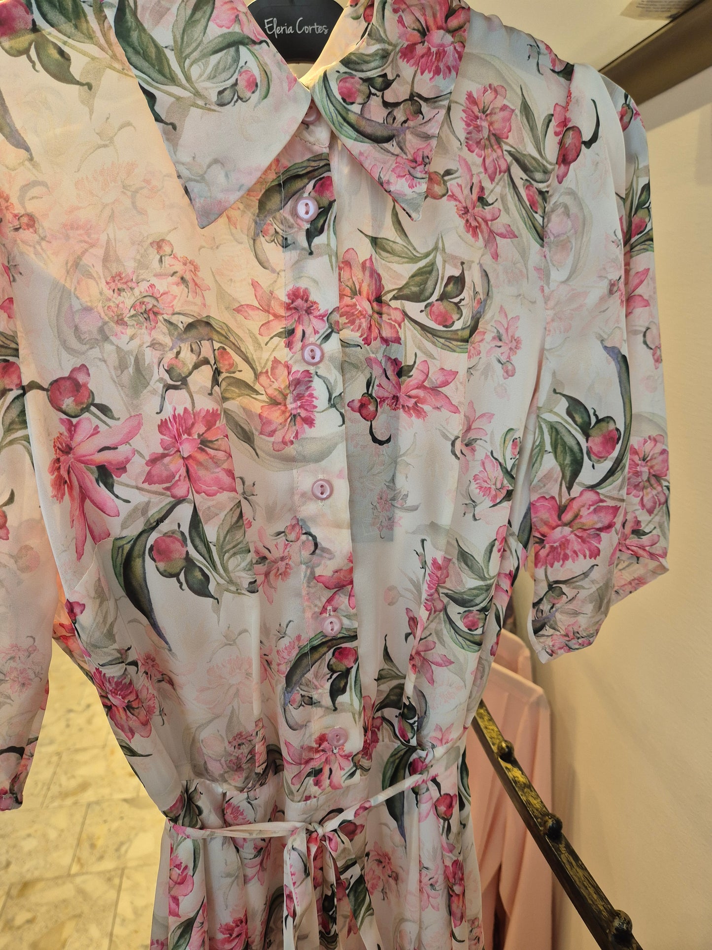 Ines blommig klänning